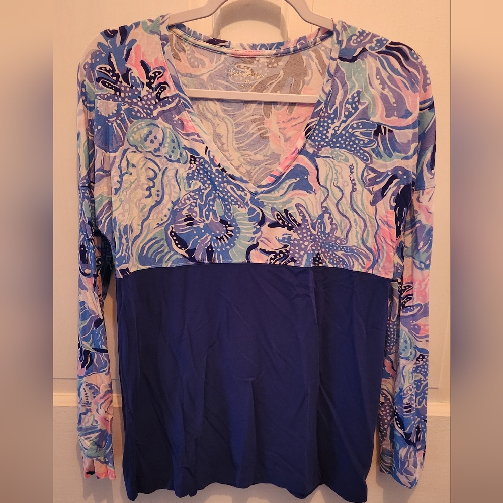EUC Lilly Pulitzer XS FinnV-neck Long Sleeve Top